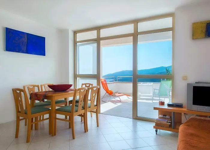 아파트 Lily 라벡